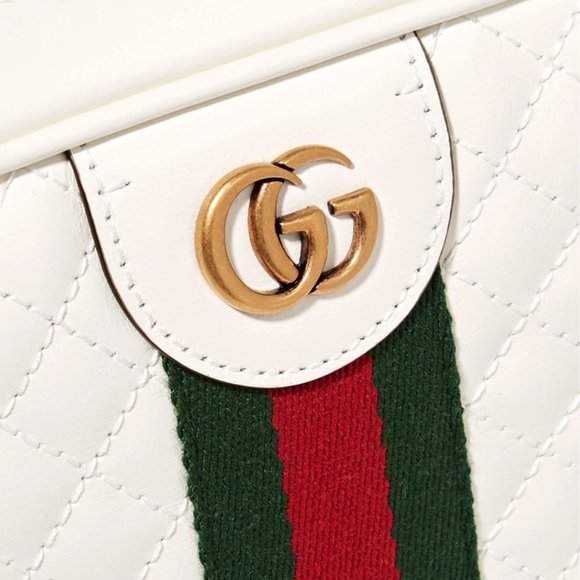 Gucci Small Quilted Shoulder Bag in White - Picture 4 of 5